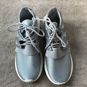 Adidas tubular tennis shoes